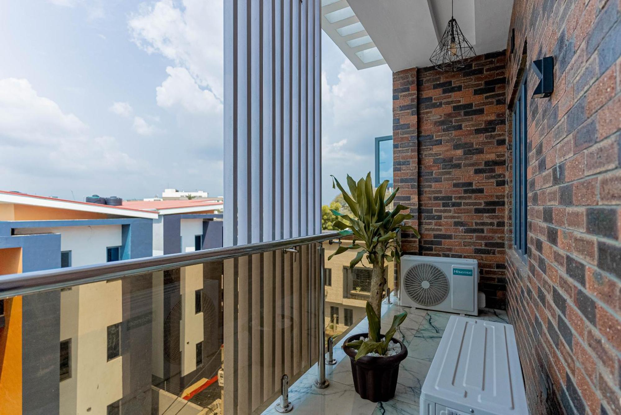 God'S Touch Apartments Remi Fani Kayode Gra. Ikeja Buitenkant foto